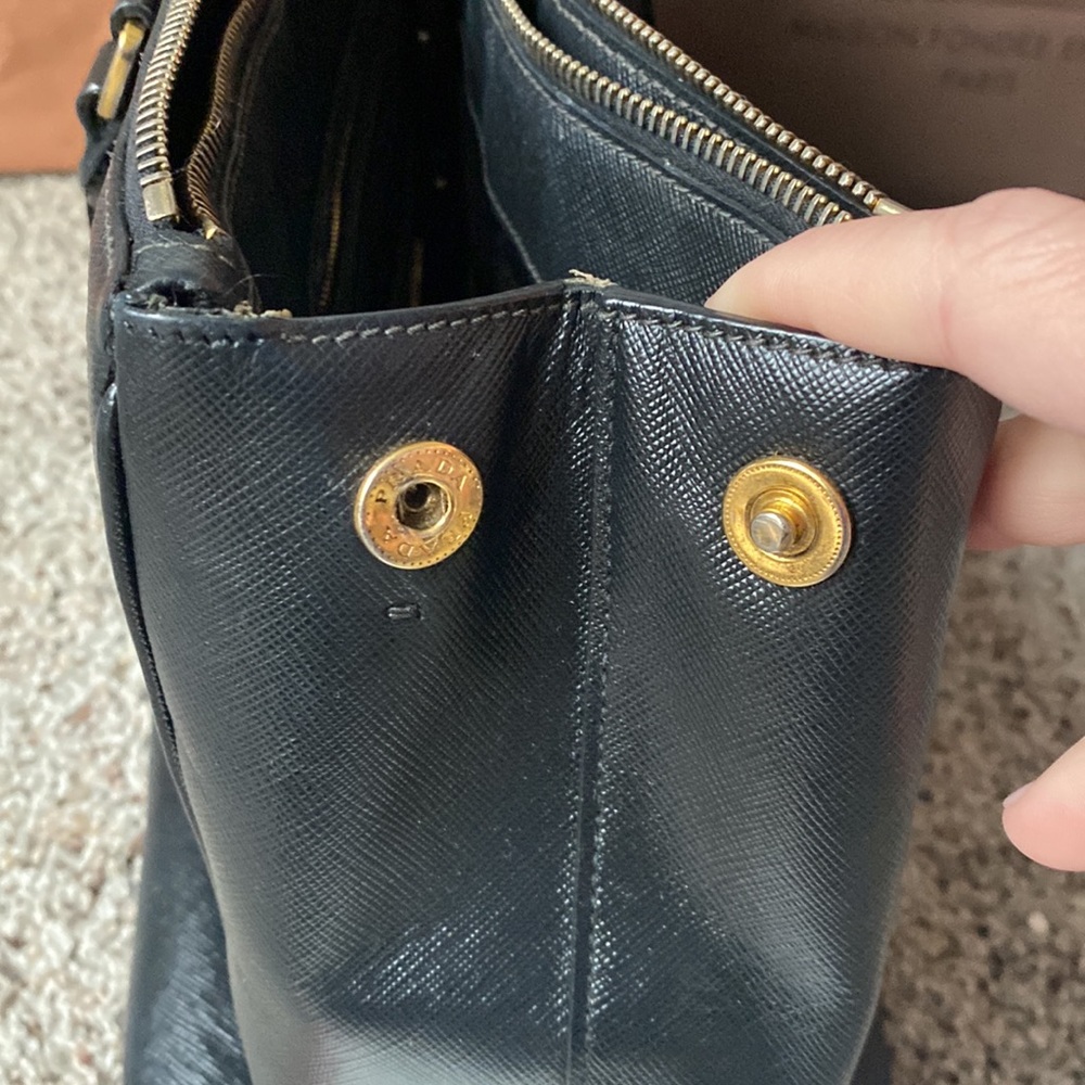 Authentic Prada Large Saffiano - image 4
